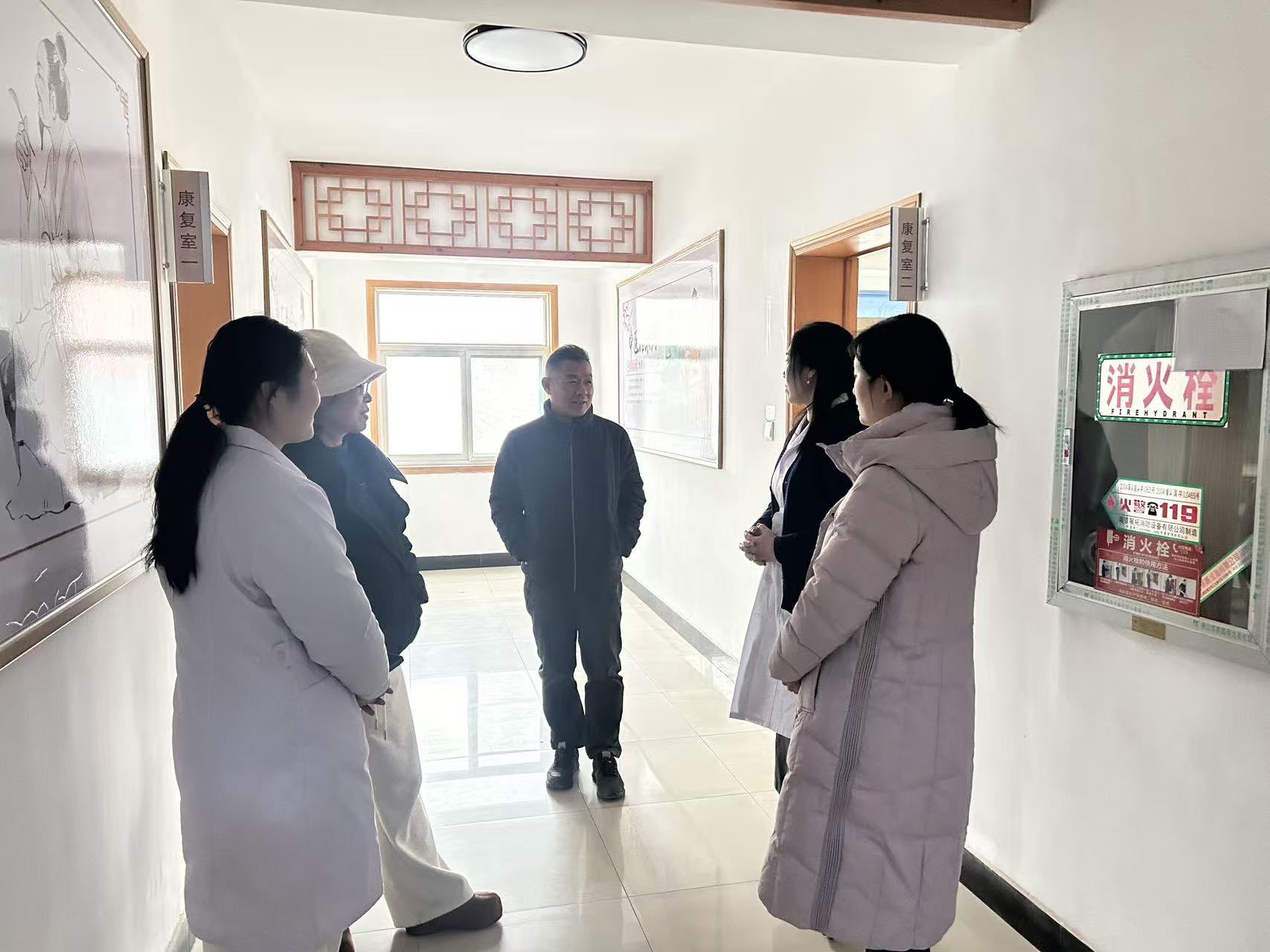 5.区卫健委开展节前安全检查 筑牢基层医疗机构安全防线.jpg