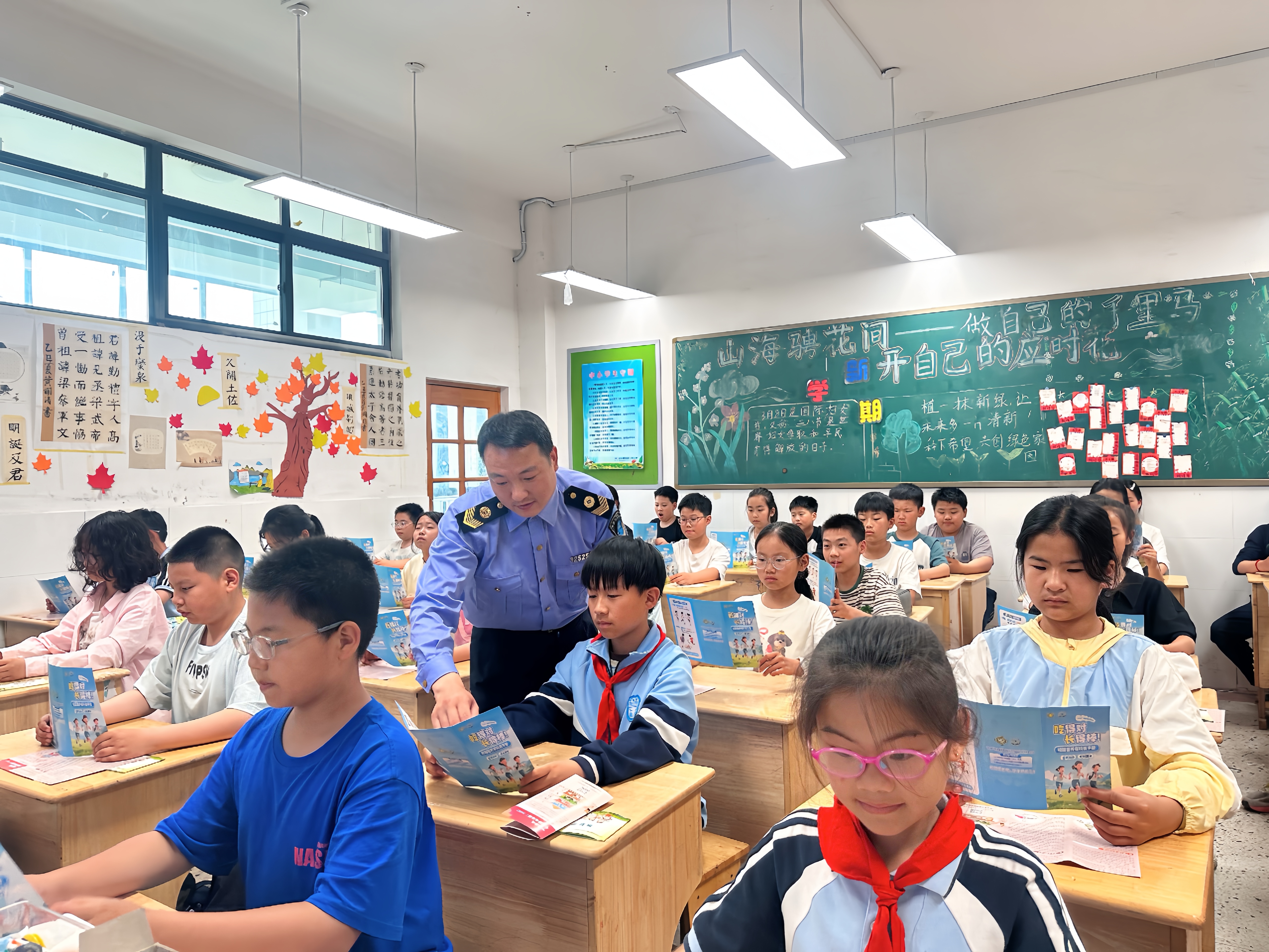 照片 连云区疾控开展2026年全民营养周暨“5·20”中国学生营养日活动.jpeg