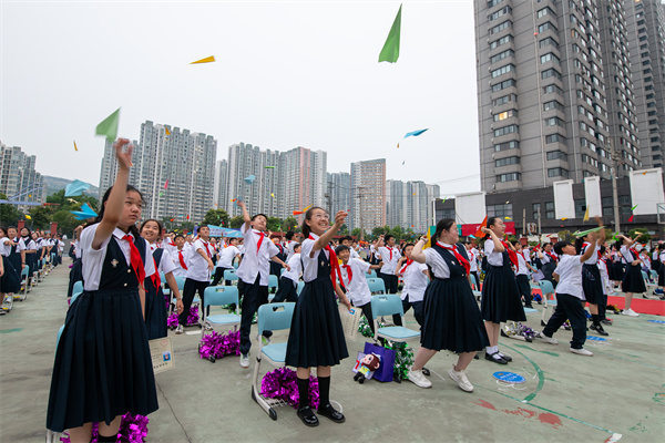 院前小学举行六年级毕业典礼 (6).jpg